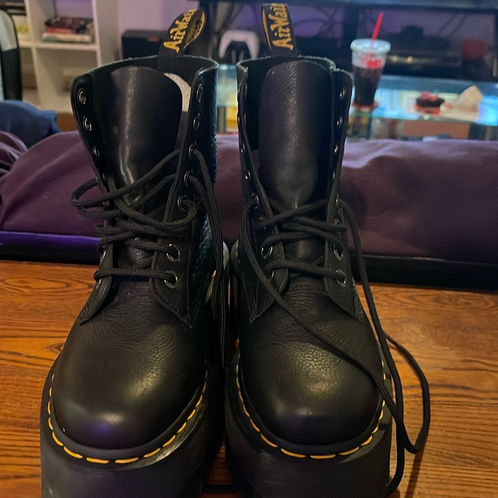 1460 Doc Martens Pascal Max Leather Platform Boot